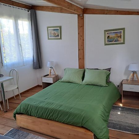 Chambre Basilic 2P, 2 Nuits Max, Dans Petit Chalet 6Km Du Festival De Piano De La Roque D'Antheron Rognes Екстериор снимка